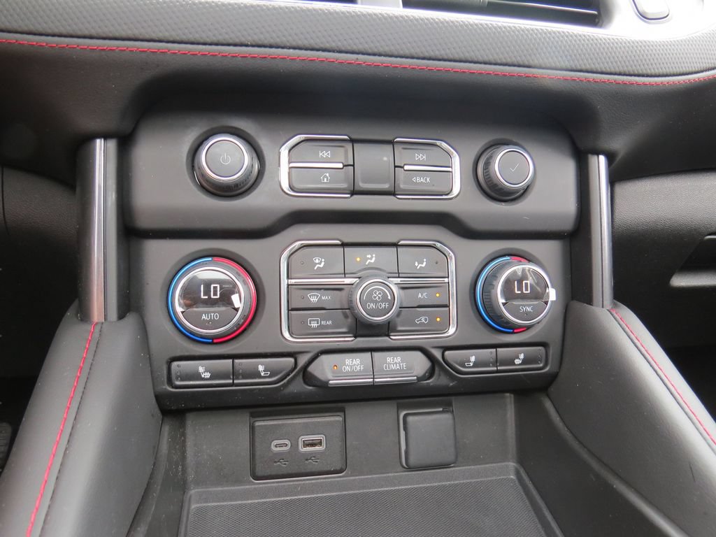 Used 2024 Chevrolet Tahoe RST RWD image 28