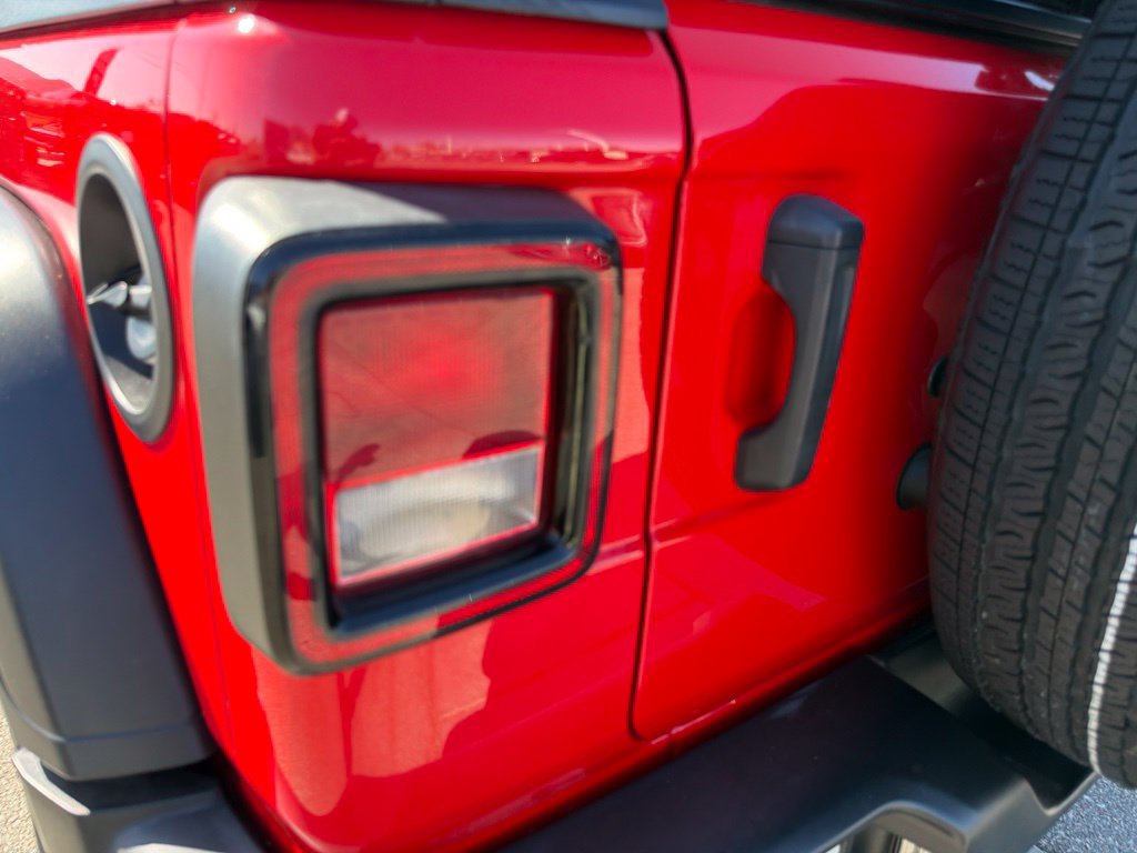 Used 2024 Jeep Wrangler Unlimited Sport AWD/4WD image 8