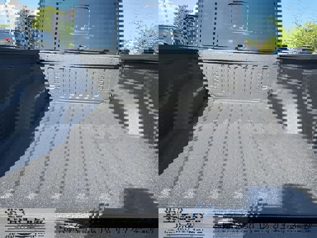 New 2025 Jeep Gladiator Sport image 12