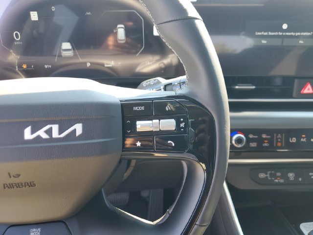 New 2027 Kia Carnival SX w/ Dark Edition Package FWD image 29