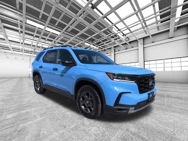 Used 2025 Honda Pilot TrailSport