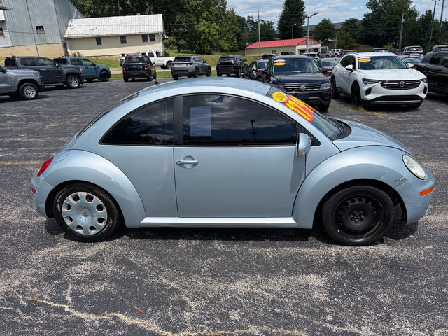 Used 2010 Volkswagen Beetle Coupe FWD image 5