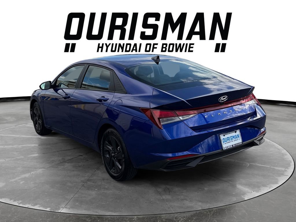 Certified 2023 Hyundai Elantra SEL w/ Preferred Accessory Package image 4