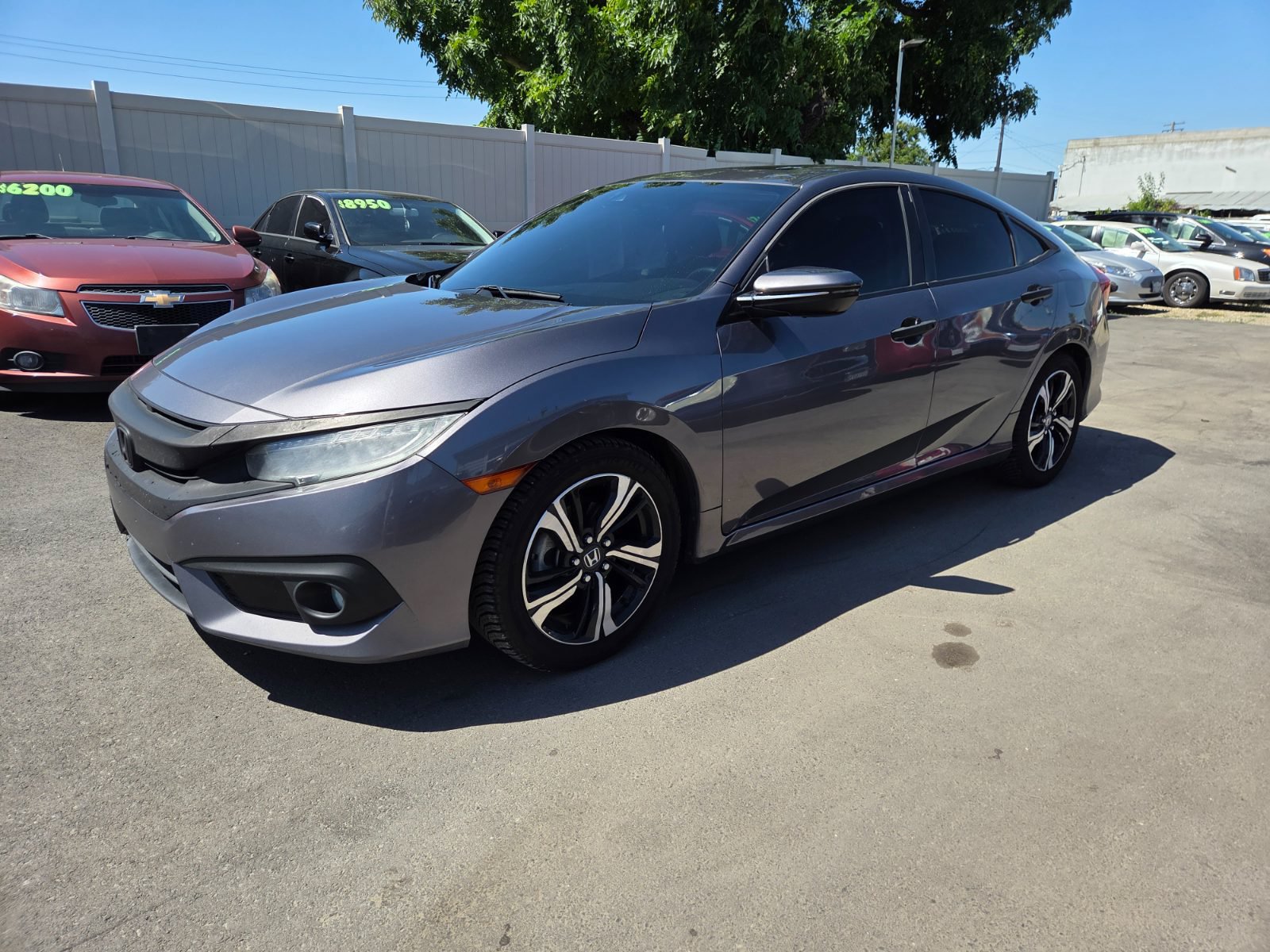 Used 2016 Honda Civic Touring image 1