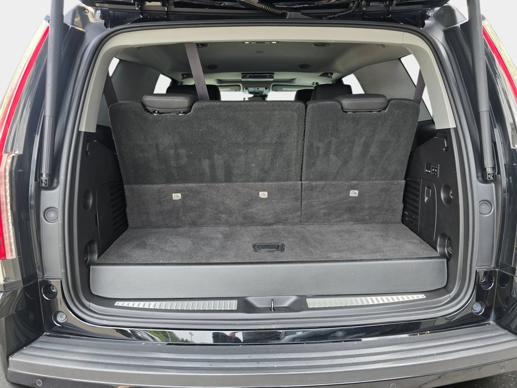Used 2016 Cadillac Escalade Luxury AWD/4WD image 14