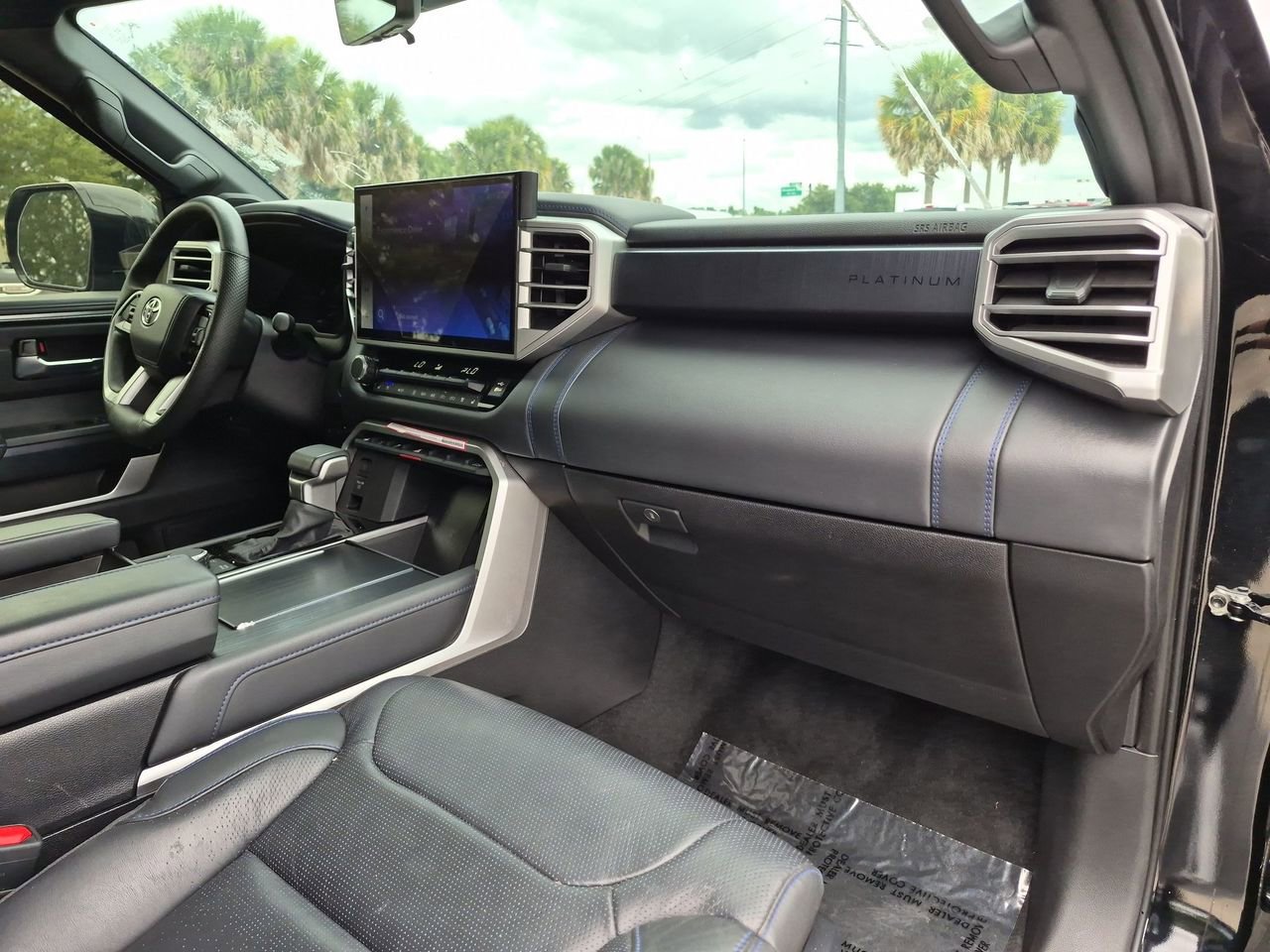 Used 2025 Toyota Tundra Platinum AWD/4WD image 25
