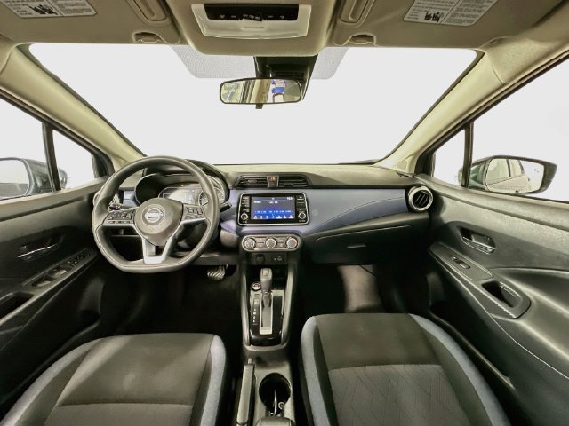 Used 2024 Nissan Versa SV FWD image 3