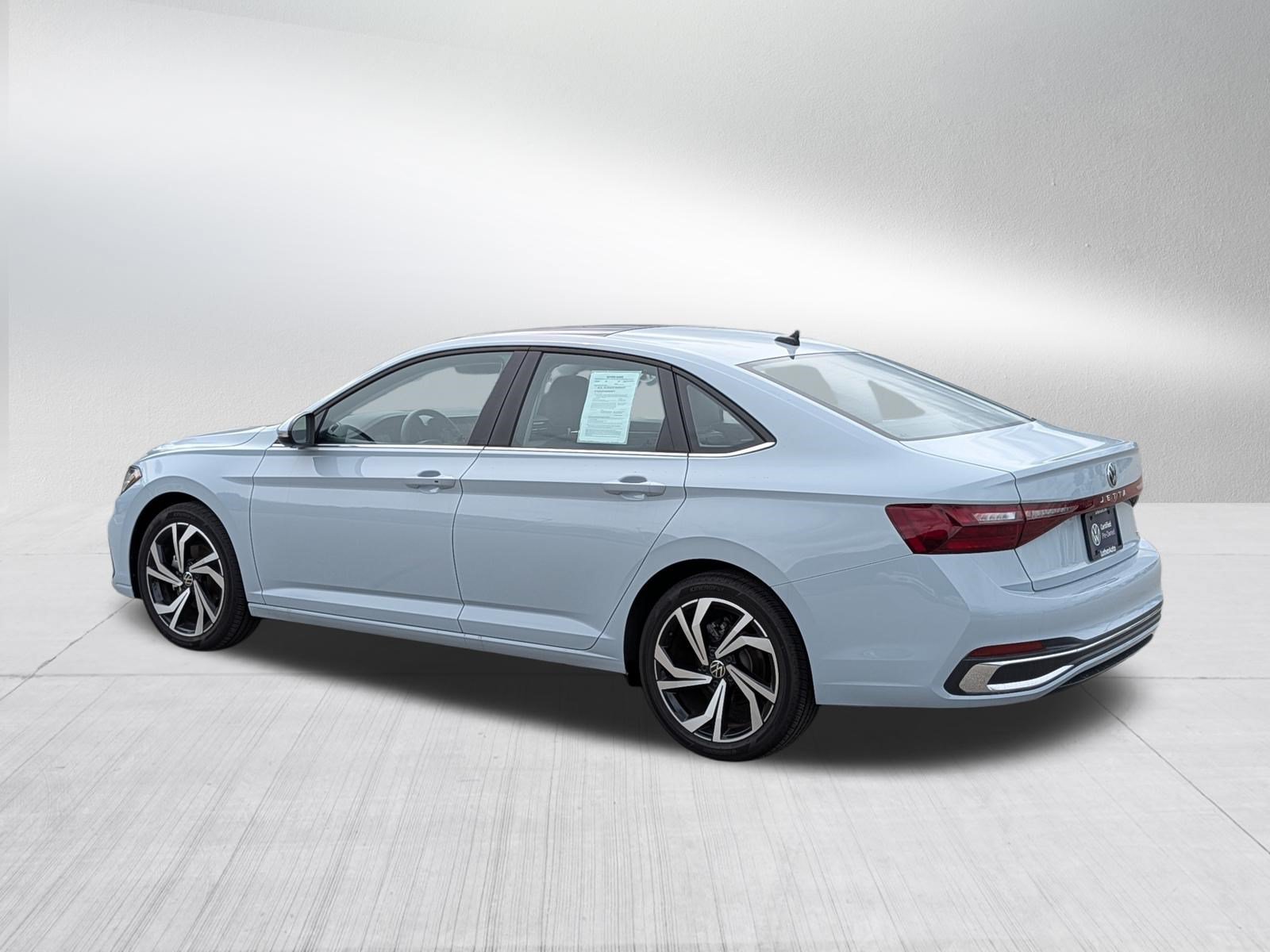 Used 2026 Volkswagen Jetta SEL FWD image 5