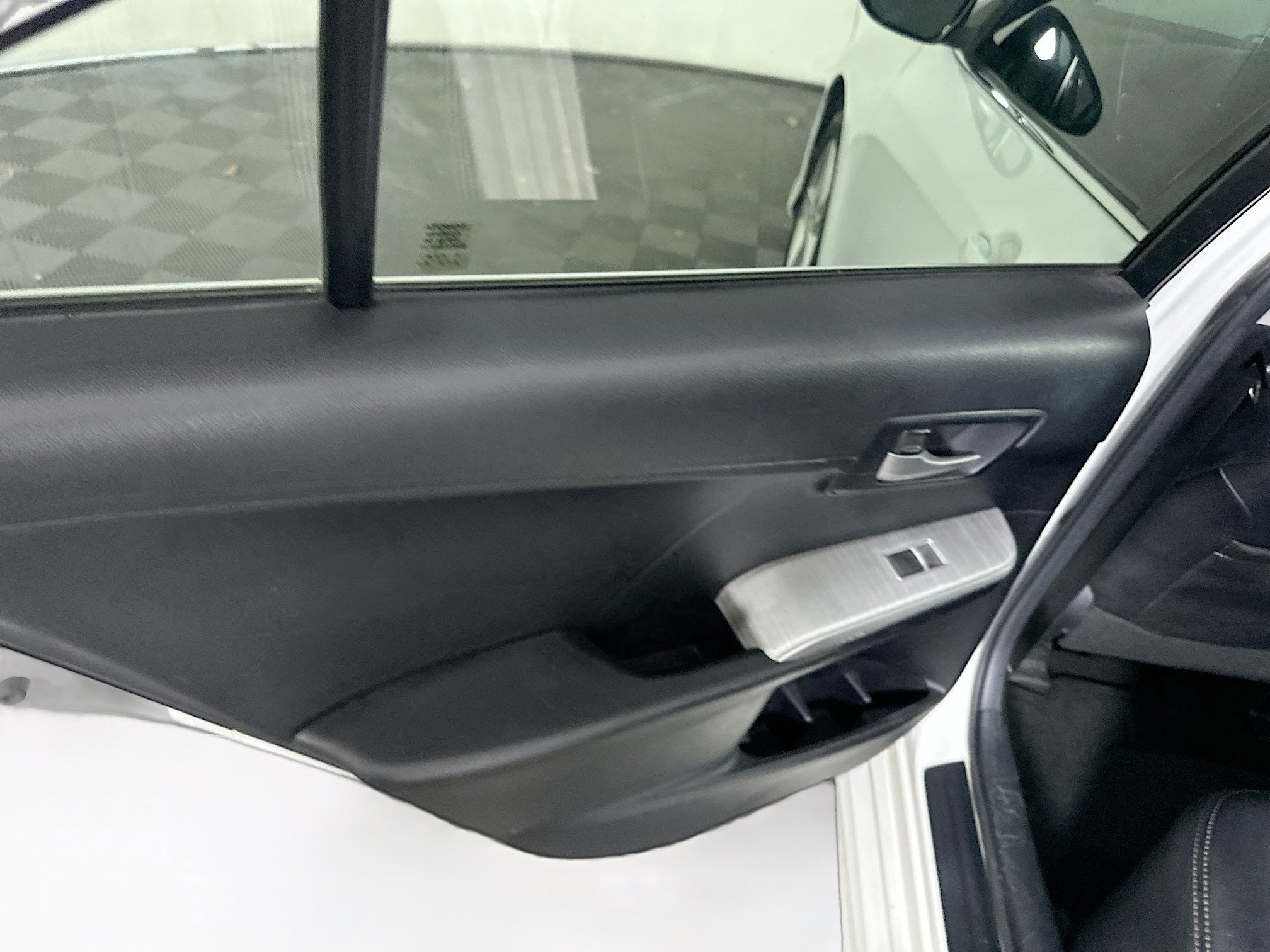 Used 2014 Toyota Camry SE image 24