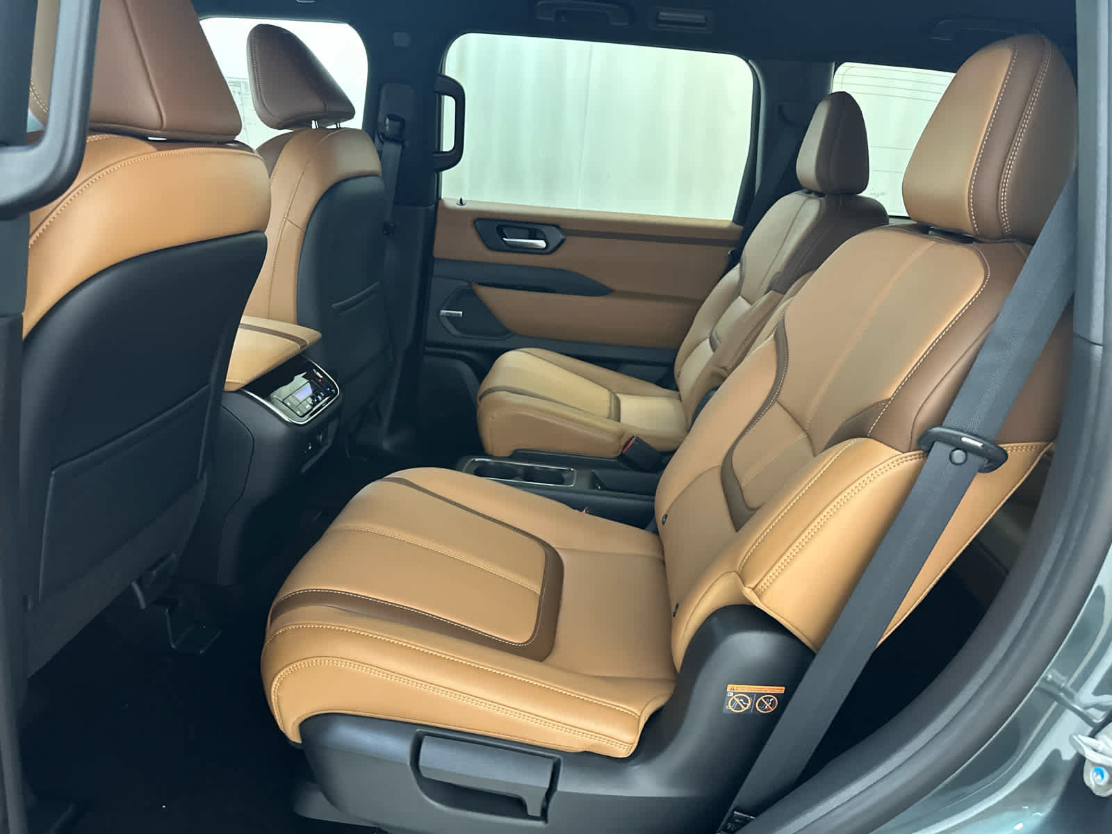 New 2026 Nissan Armada SL w/ Captain's Chari Seat Package AWD/4WD image 9