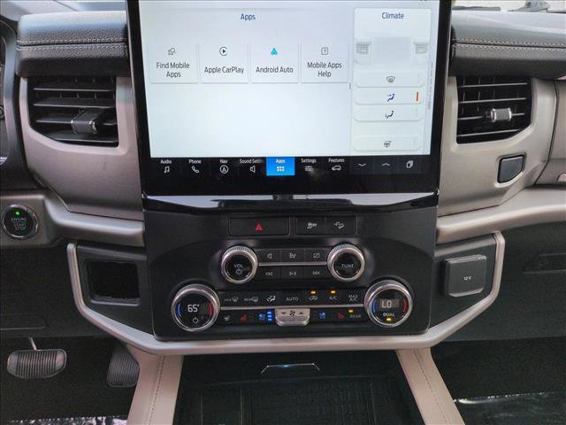 Used 2023 Ford Expedition Max XLT image 15