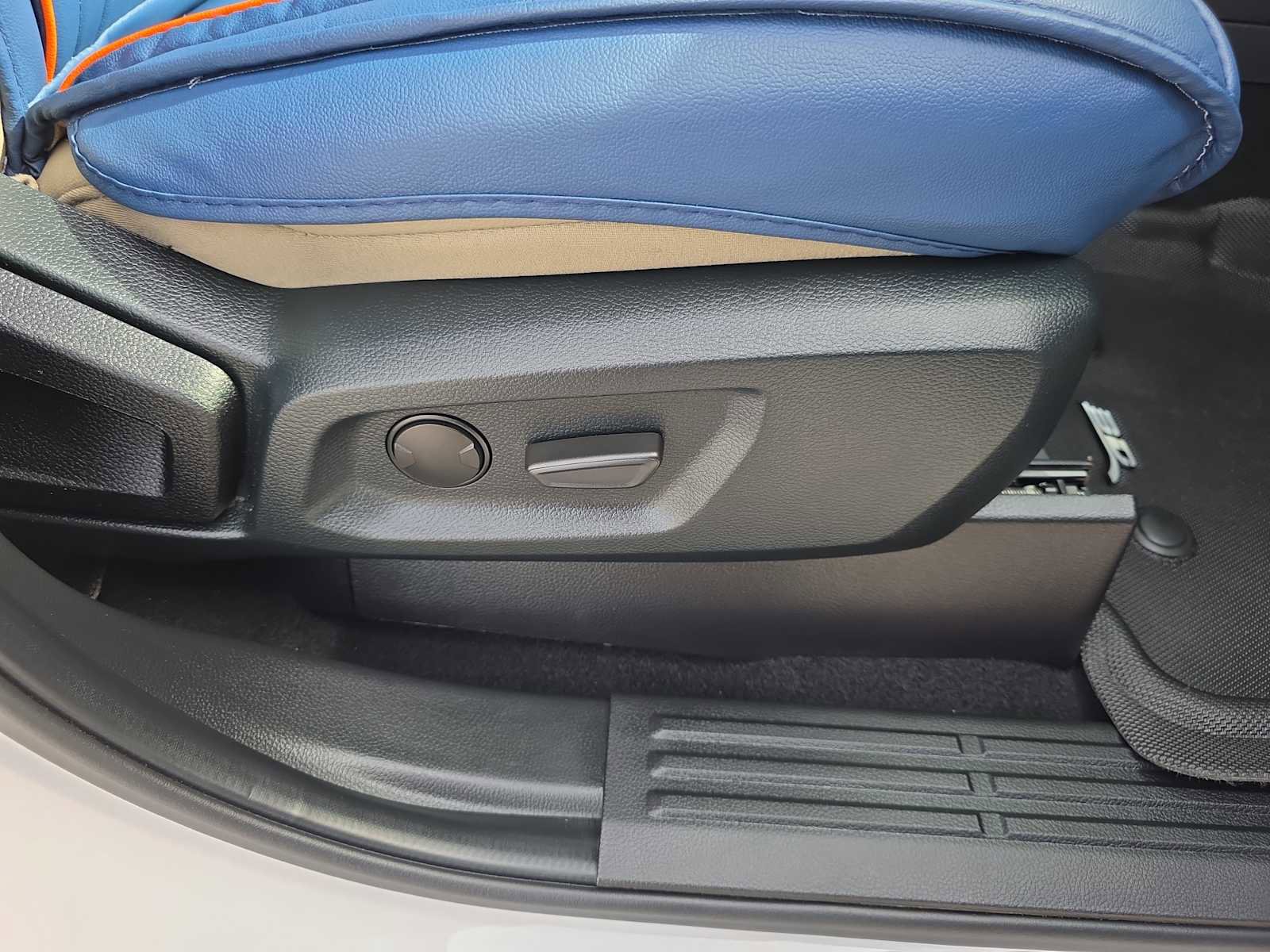 Used 2020 Ford Ranger Lariat w/ Equipment Group 501A Mid image 33