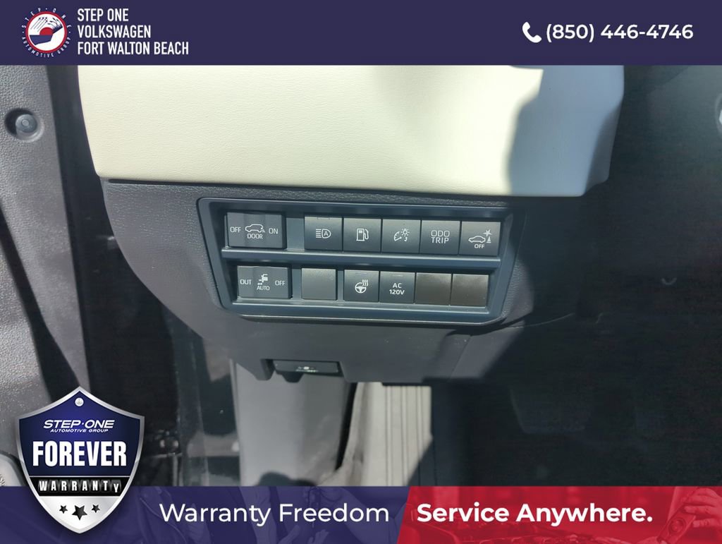 Used 2024 Toyota Sequoia Capstone image 20