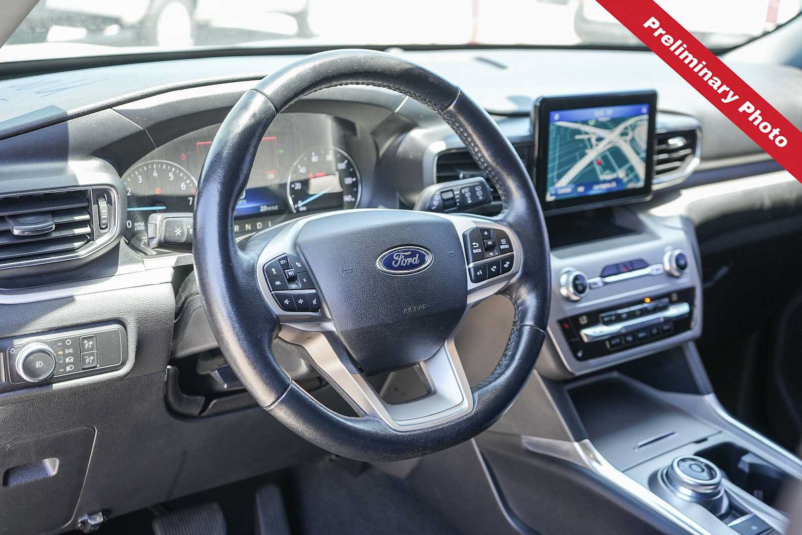 Used 2021 Ford Explorer XLT w/ Equipment Group 202A RWD image 15
