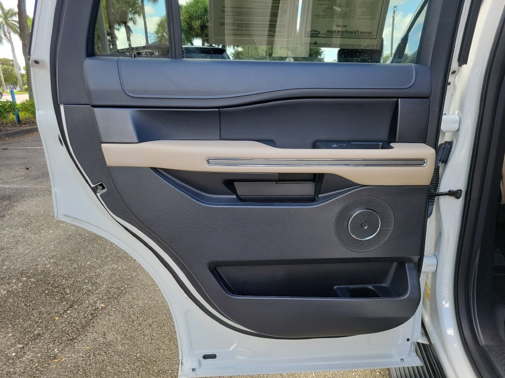 Certified 2023 Ford Expedition XLT RWD image 9