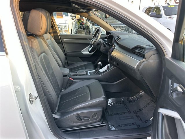 Used 2024 Audi Q3 2.0T Premium image 27