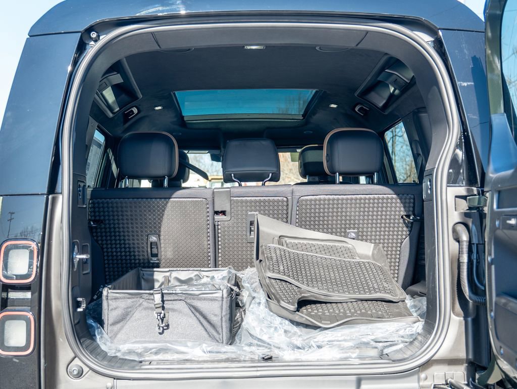 New 2026 Land Rover Defender 110 X image 25