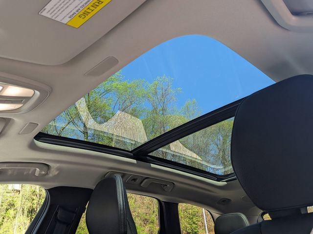 Certified 2023 Volvo XC60 B5 Plus w/ Climate Package FWD image 11