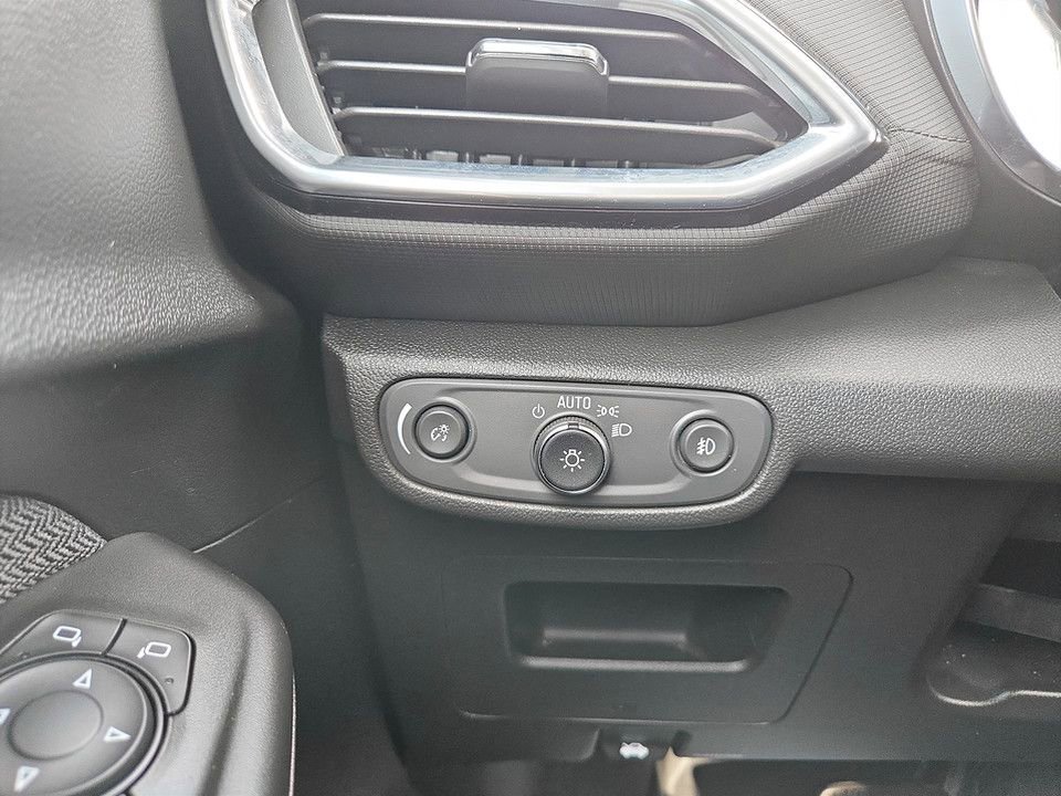 Used 2021 Chevrolet TrailBlazer LT w/ Convenience Package FWD image 20