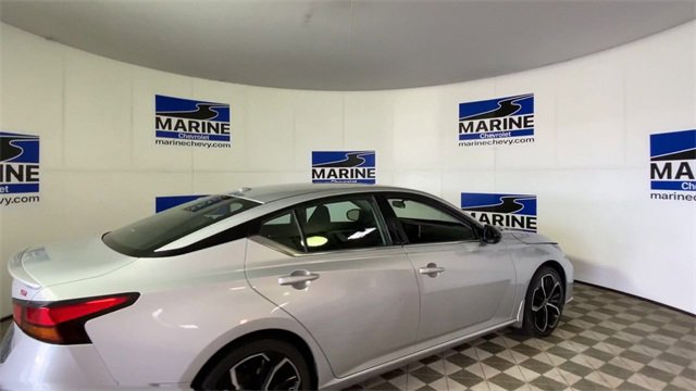 Used 2023 Nissan Altima 2.5 SR image 2