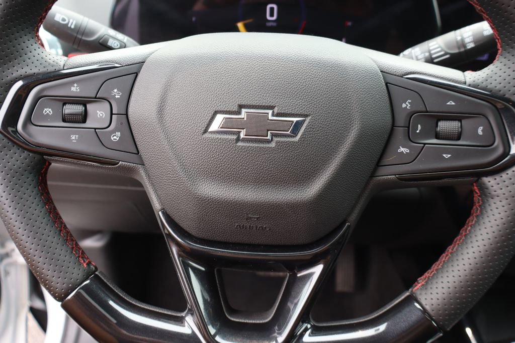 Used 2024 Chevrolet Trax RS w/ Sunroof Package FWD image 13