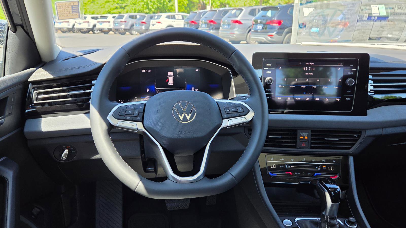 Used 2026 Volkswagen Jetta SE FWD image 21