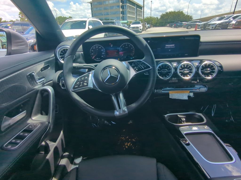 Used 2024 Mercedes-Benz CLA 250 4MATIC image 3