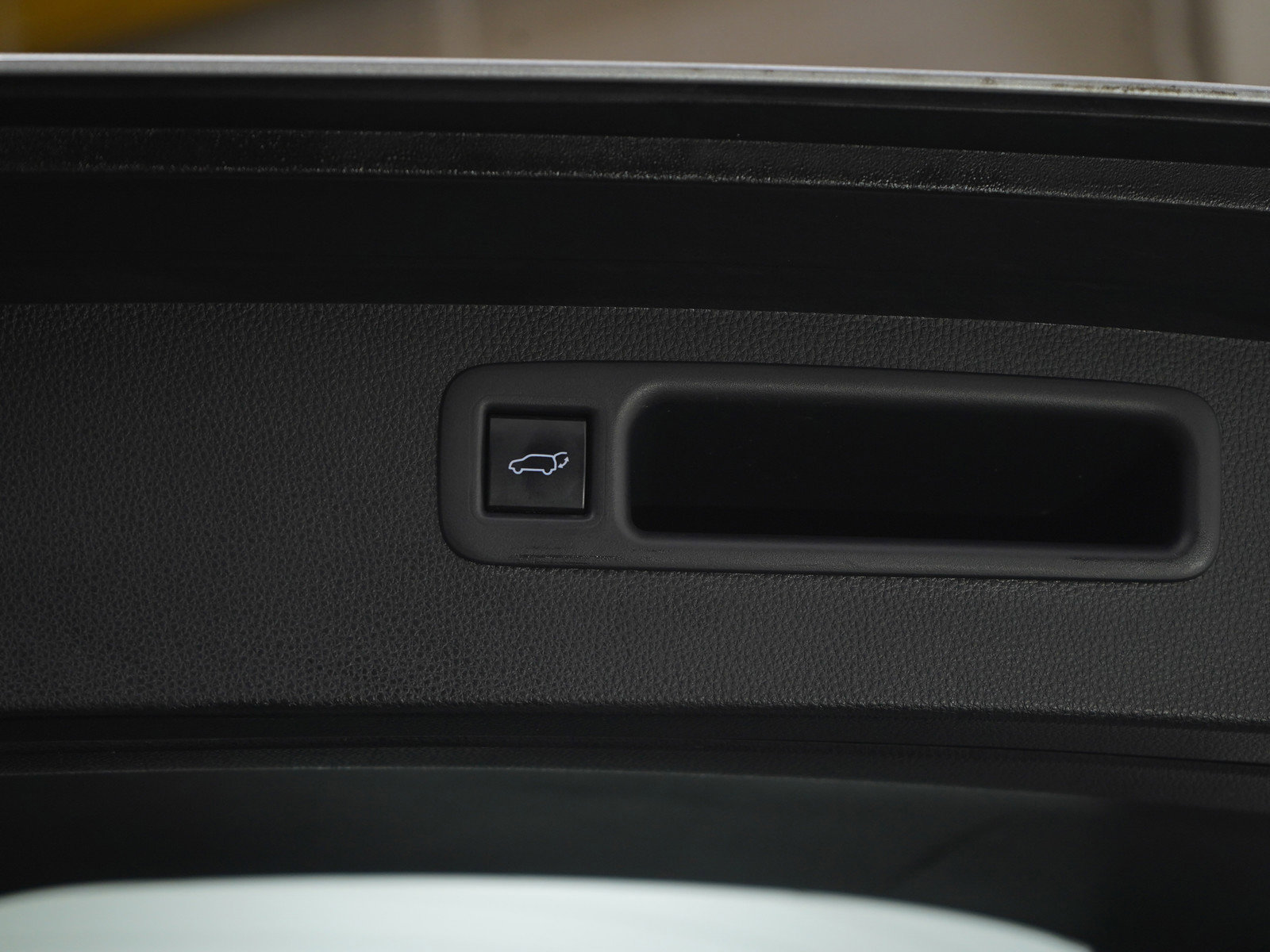 Used 2021 Toyota Highlander XLE image 11