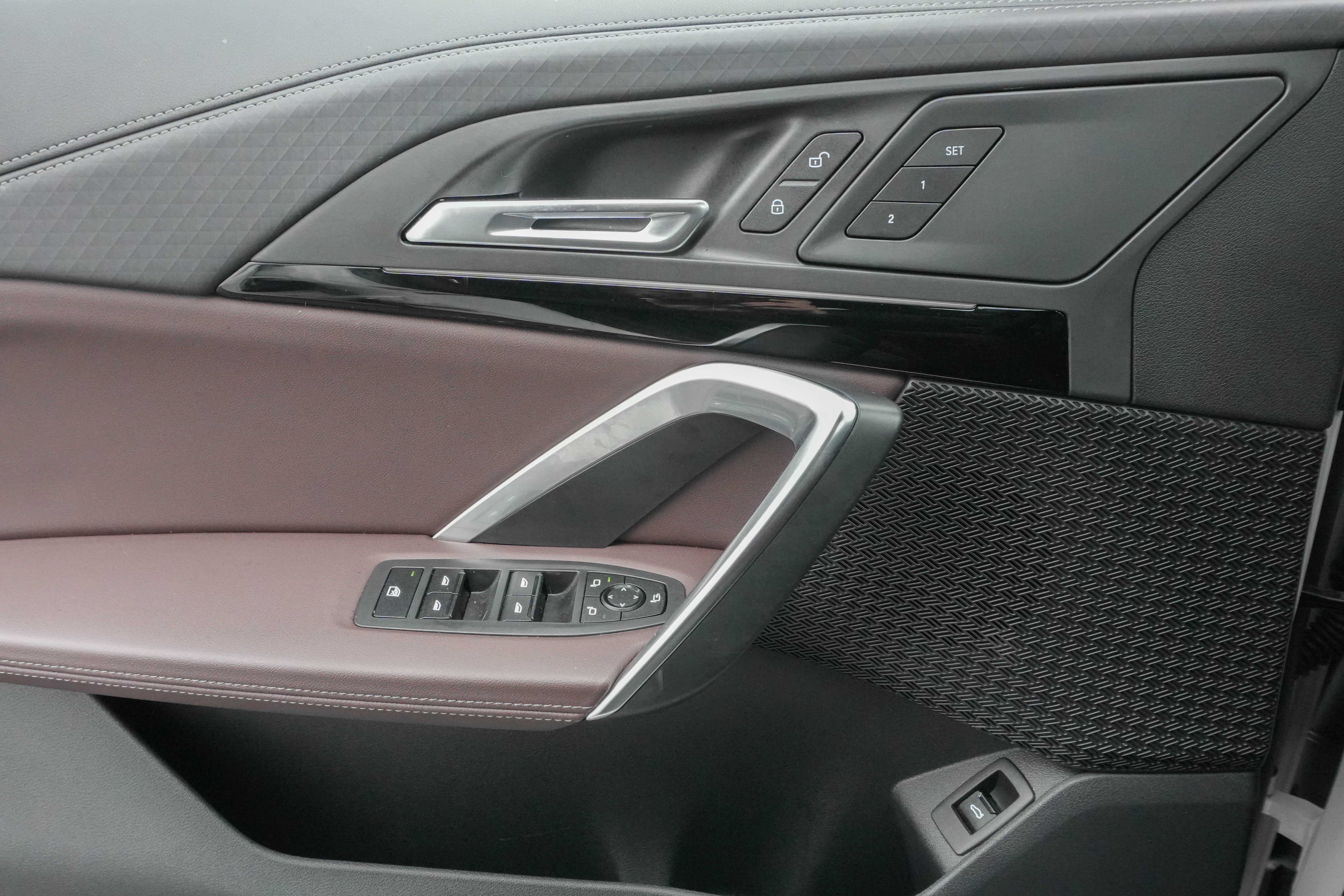 Certified 2025 BMW X2 xDrive28i image 30