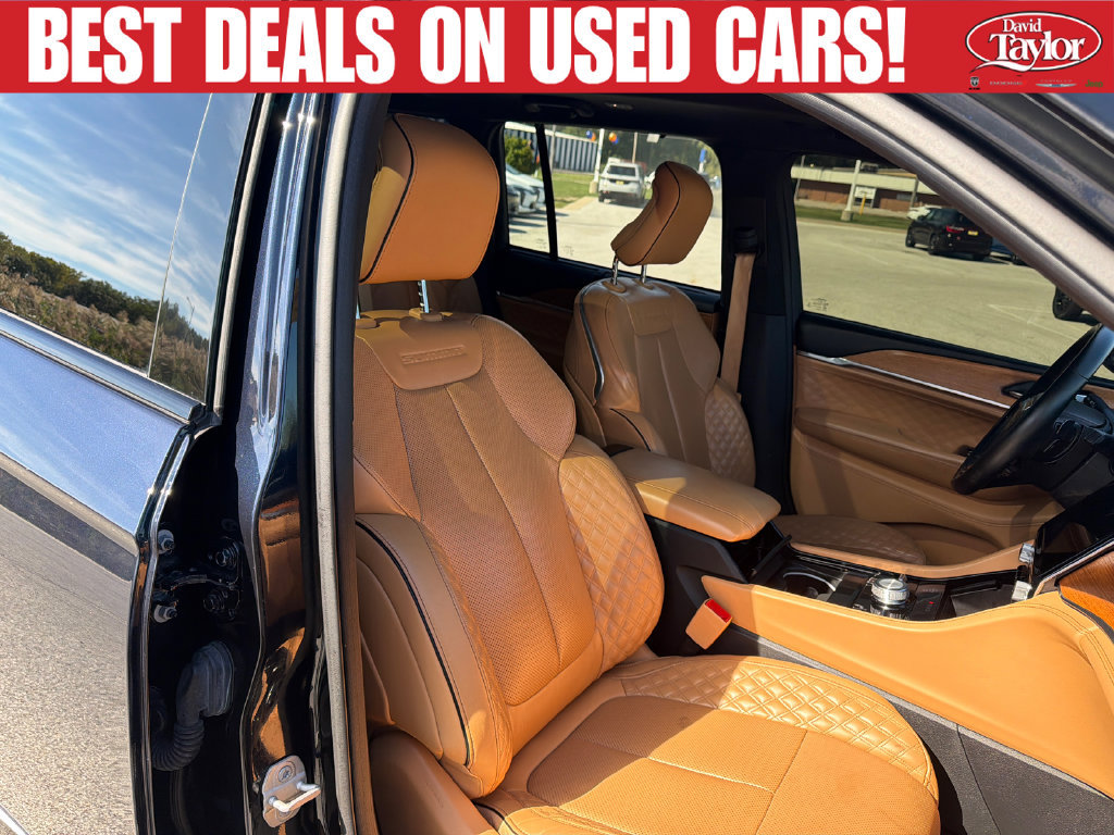 Used 2022 Jeep Grand Cherokee Summit AWD/4WD image 35