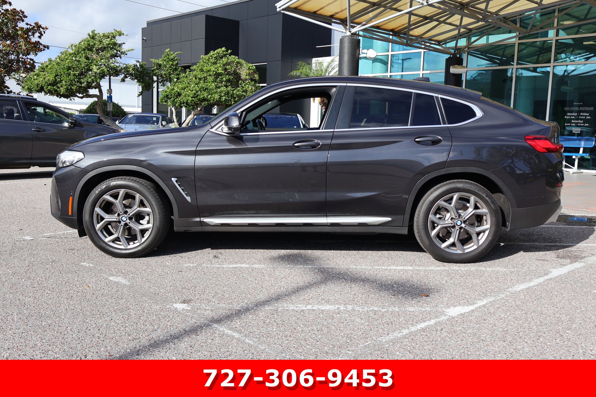 Used 2023 BMW X4 xDrive30i w/ Parking Assistance Package AWD/4WD image 6