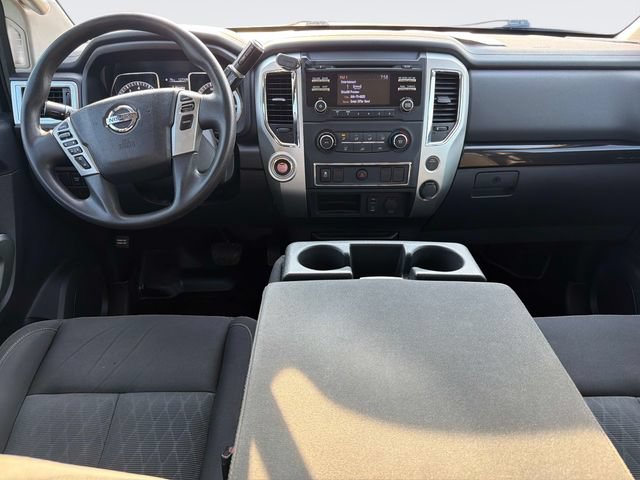 Used 2017 Nissan Titan SV RWD image 16