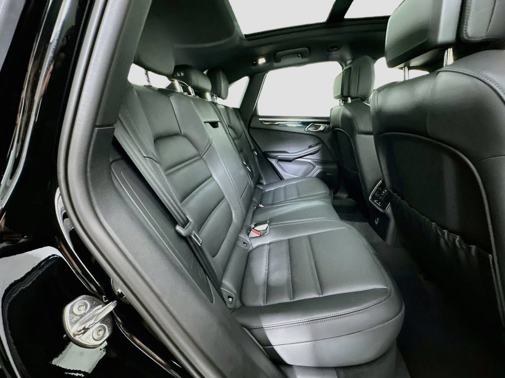 New 2026 Porsche Macan AWD/4WD image 29
