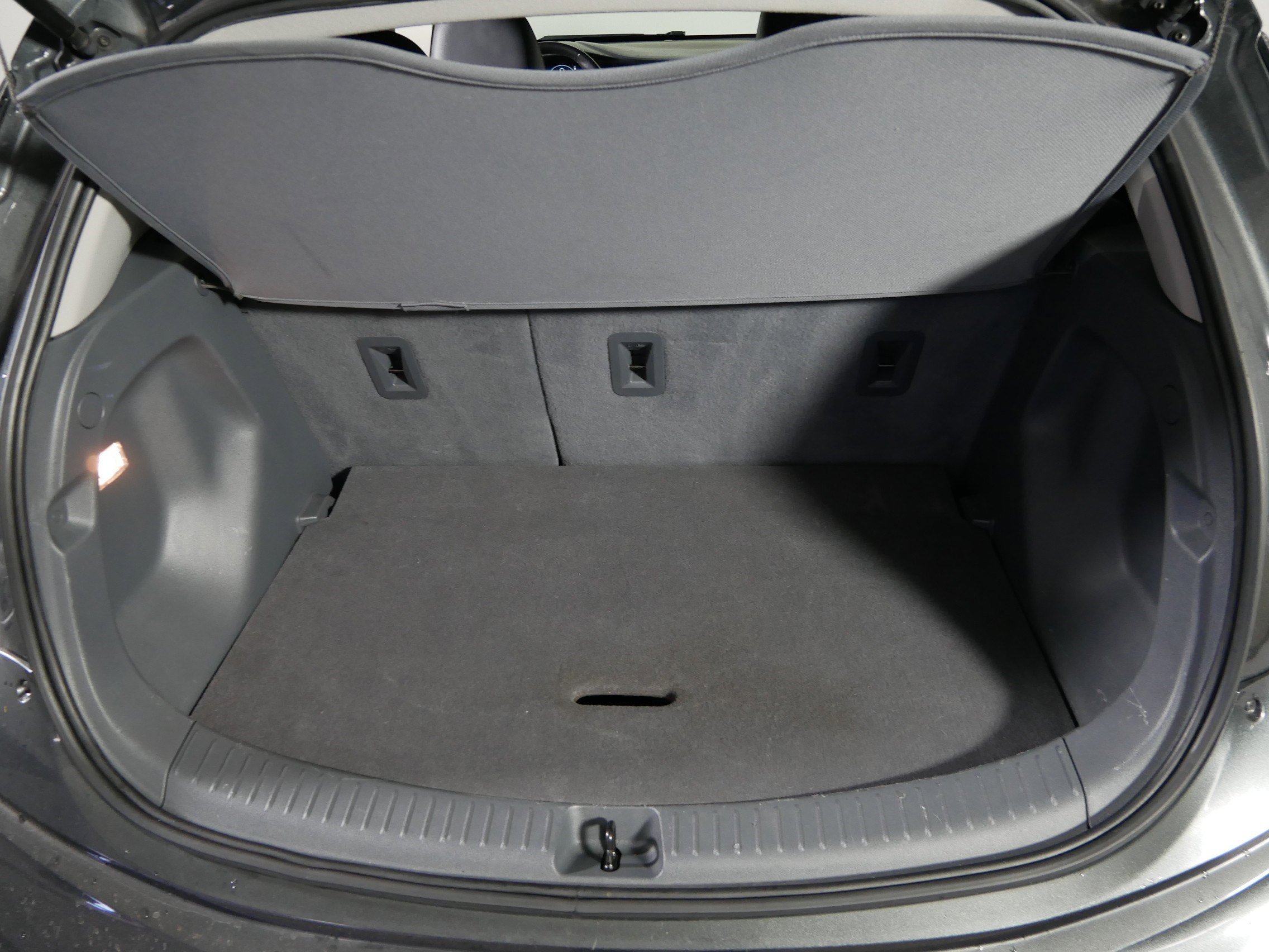 Used 2019 Chevrolet Bolt Premier w/ Infotainment Package image 18