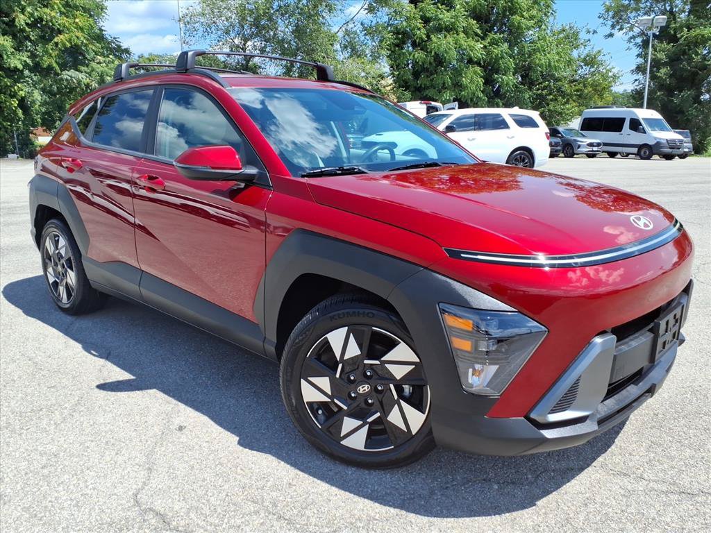 Used 2024 Hyundai Kona SEL FWD image 2
