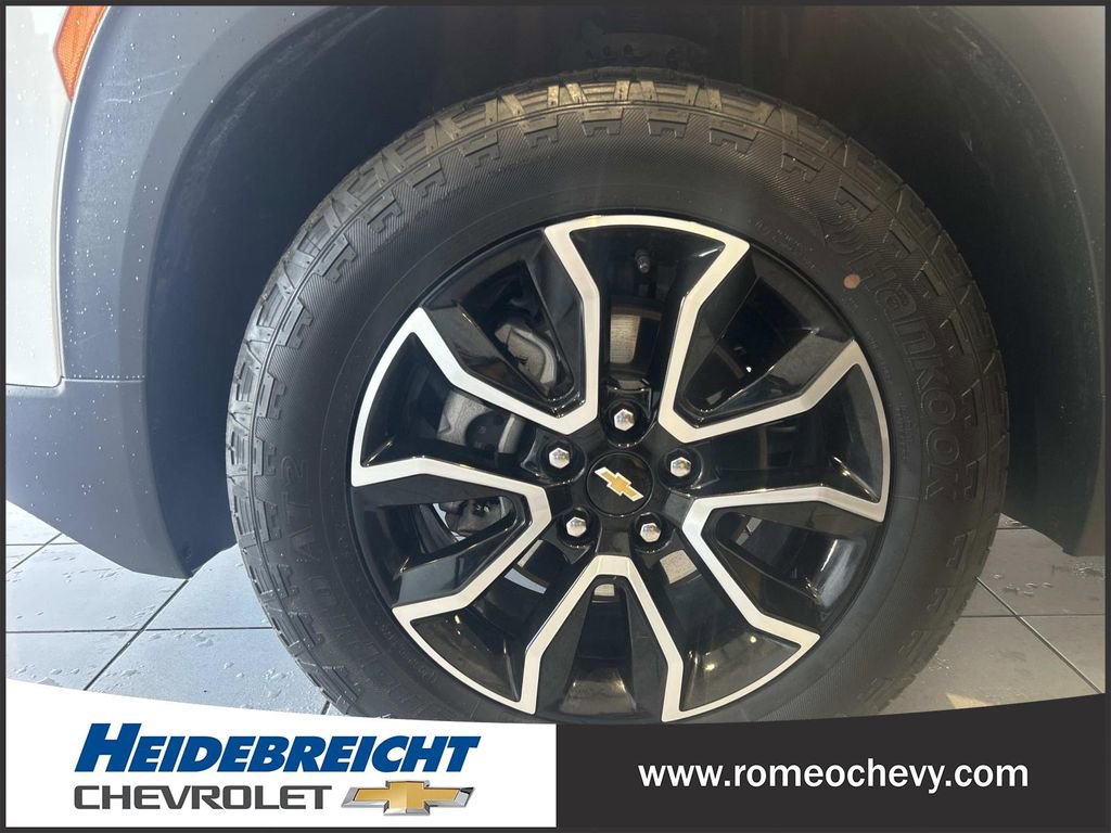 Used 2023 Chevrolet TrailBlazer ACTIV w/ Sun and Liftgate Package image 7