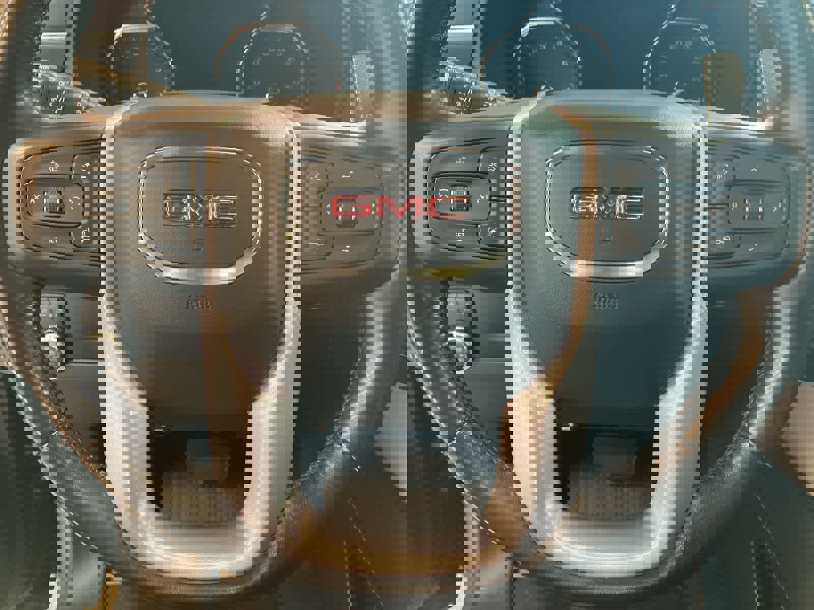 Used 2021 GMC Yukon SLT w/ SLT Premium Package image 17