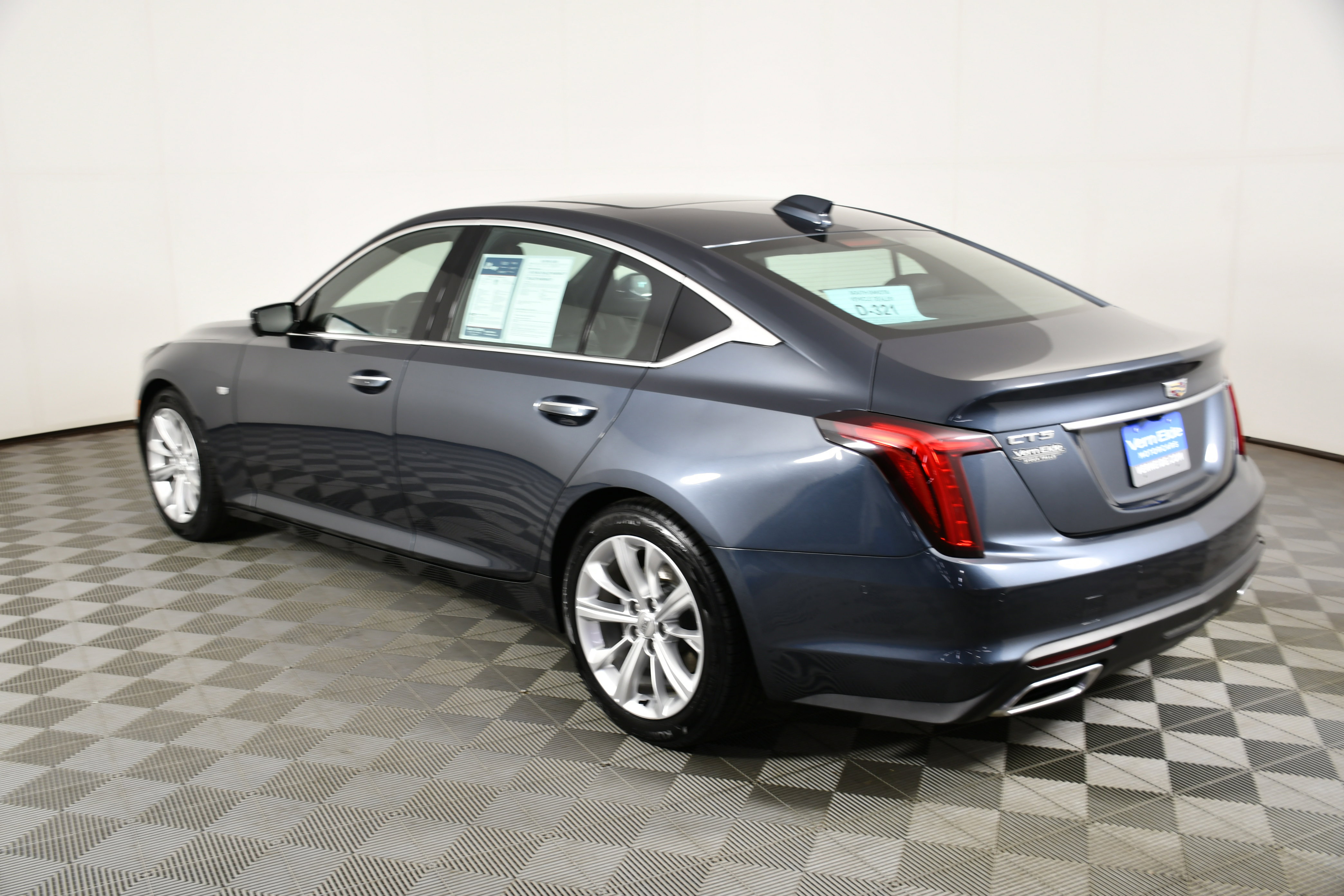 Used 2025 Cadillac CT5 Premium Luxury RWD image 8