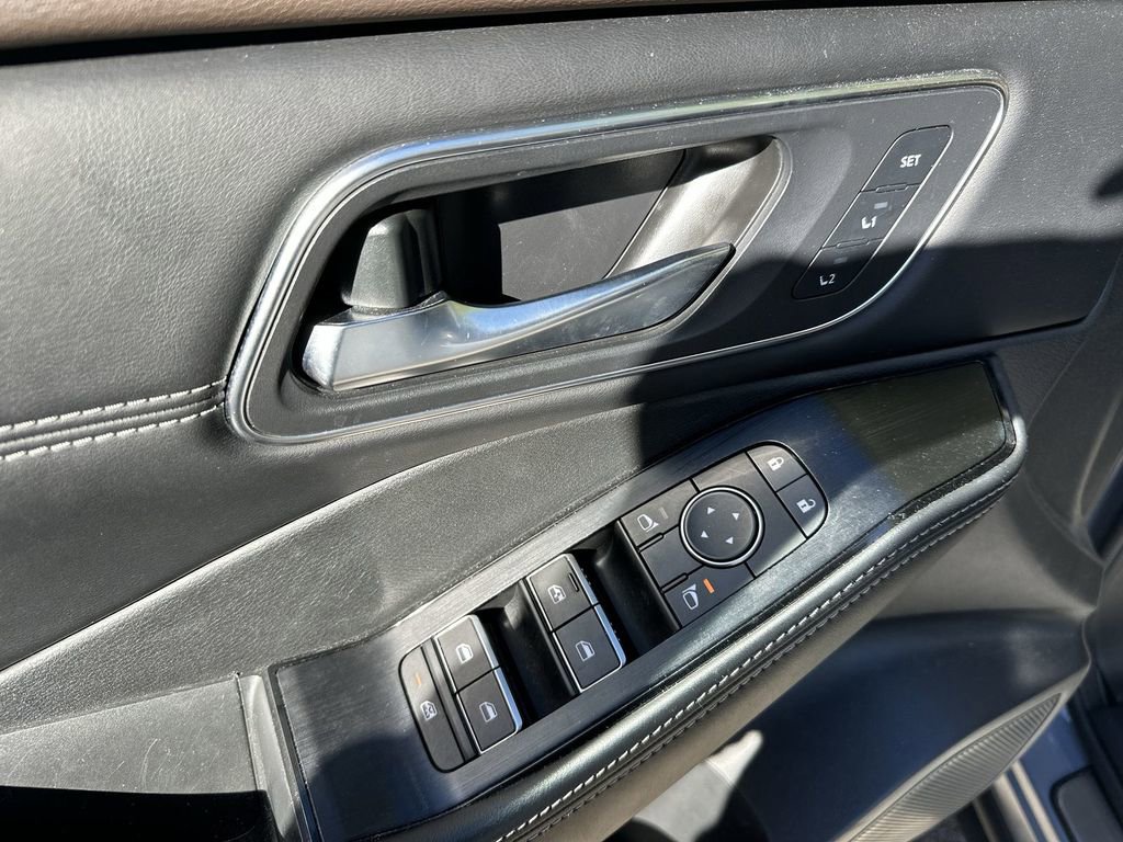 Used 2021 Nissan Rogue Platinum image 17