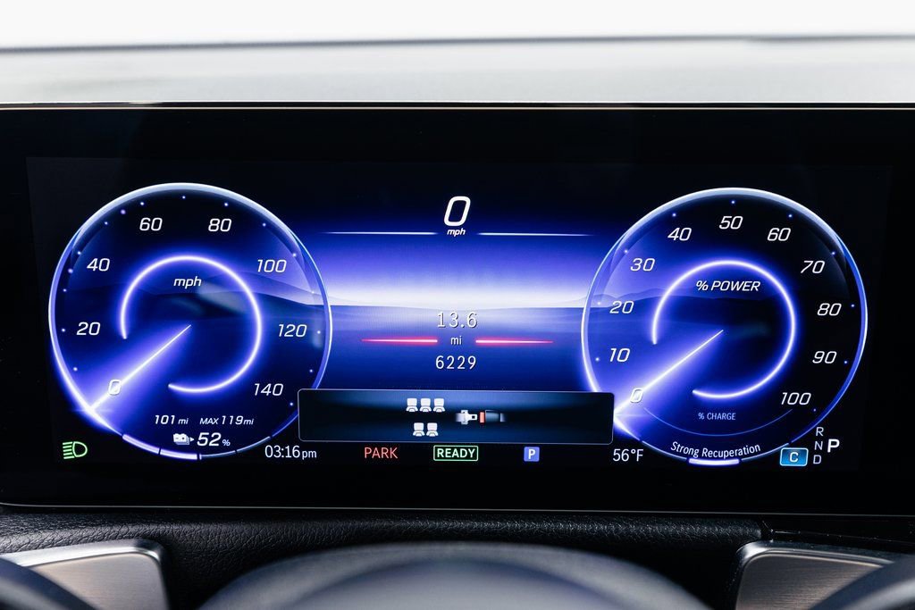Used 2024 Mercedes-Benz EQB 300 4MATIC image 13