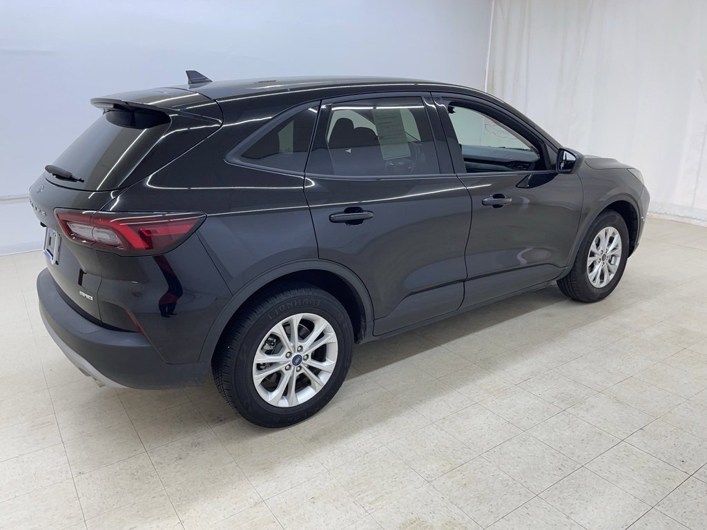 Used 2025 Ford Escape Active image 6