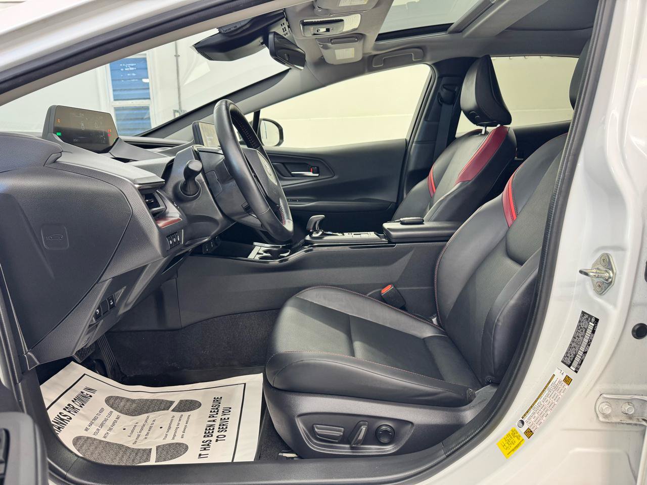 Used 2024 Toyota Prius Prime FWD image 10
