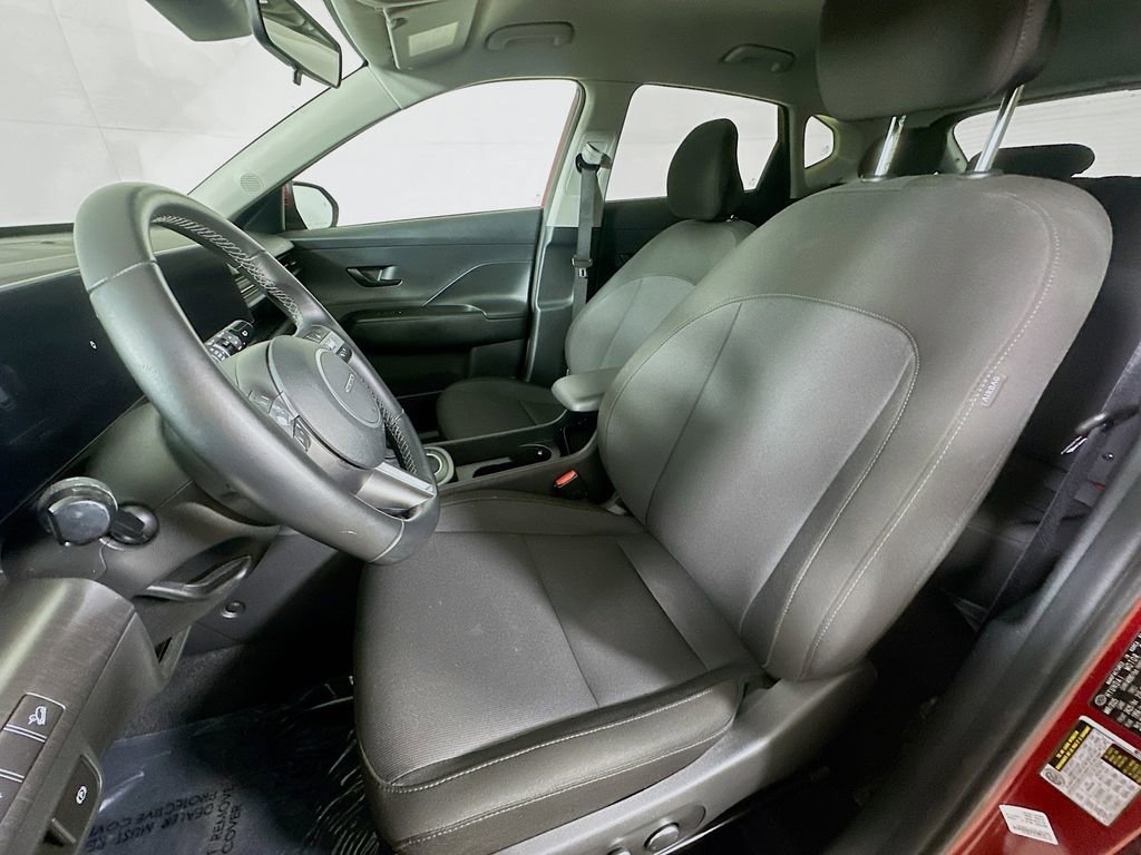 Used 2025 Hyundai Kona SEL FWD image 15