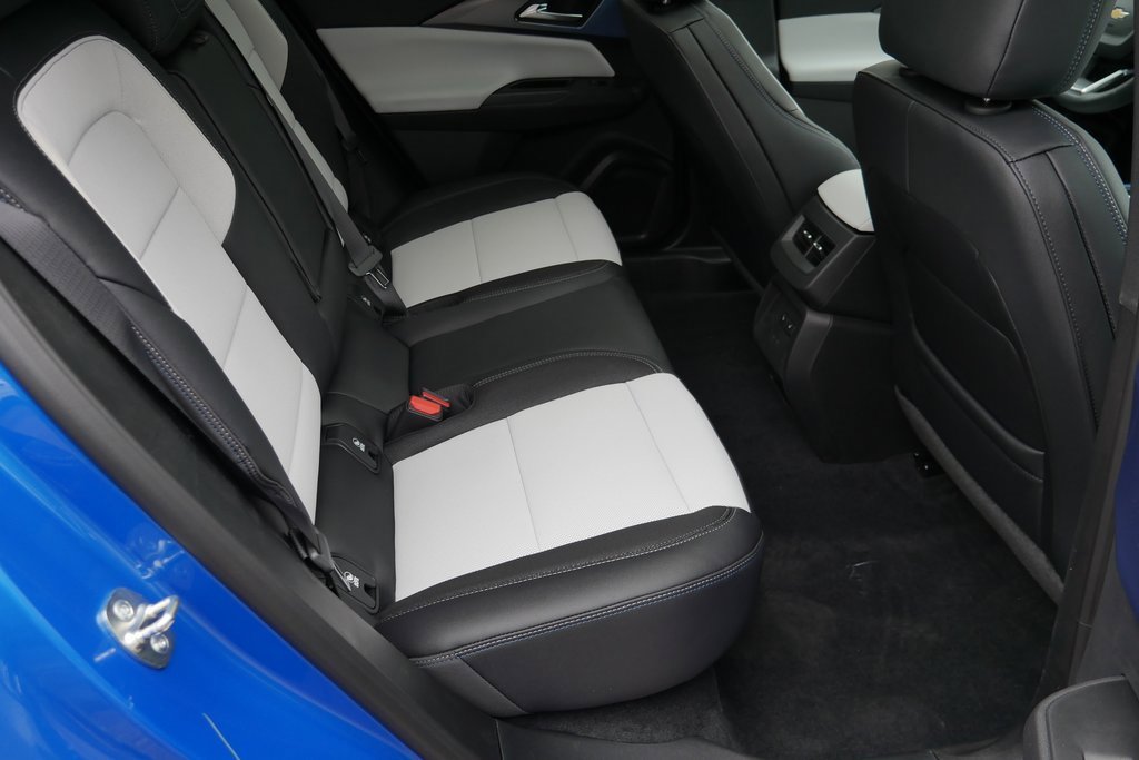 New 2026 Chevrolet Equinox EV LT image 25