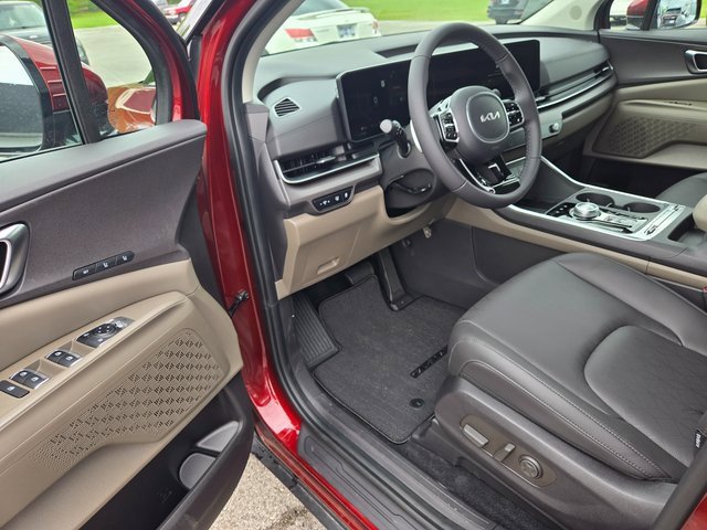 New 2025 Kia Carnival SX image 4