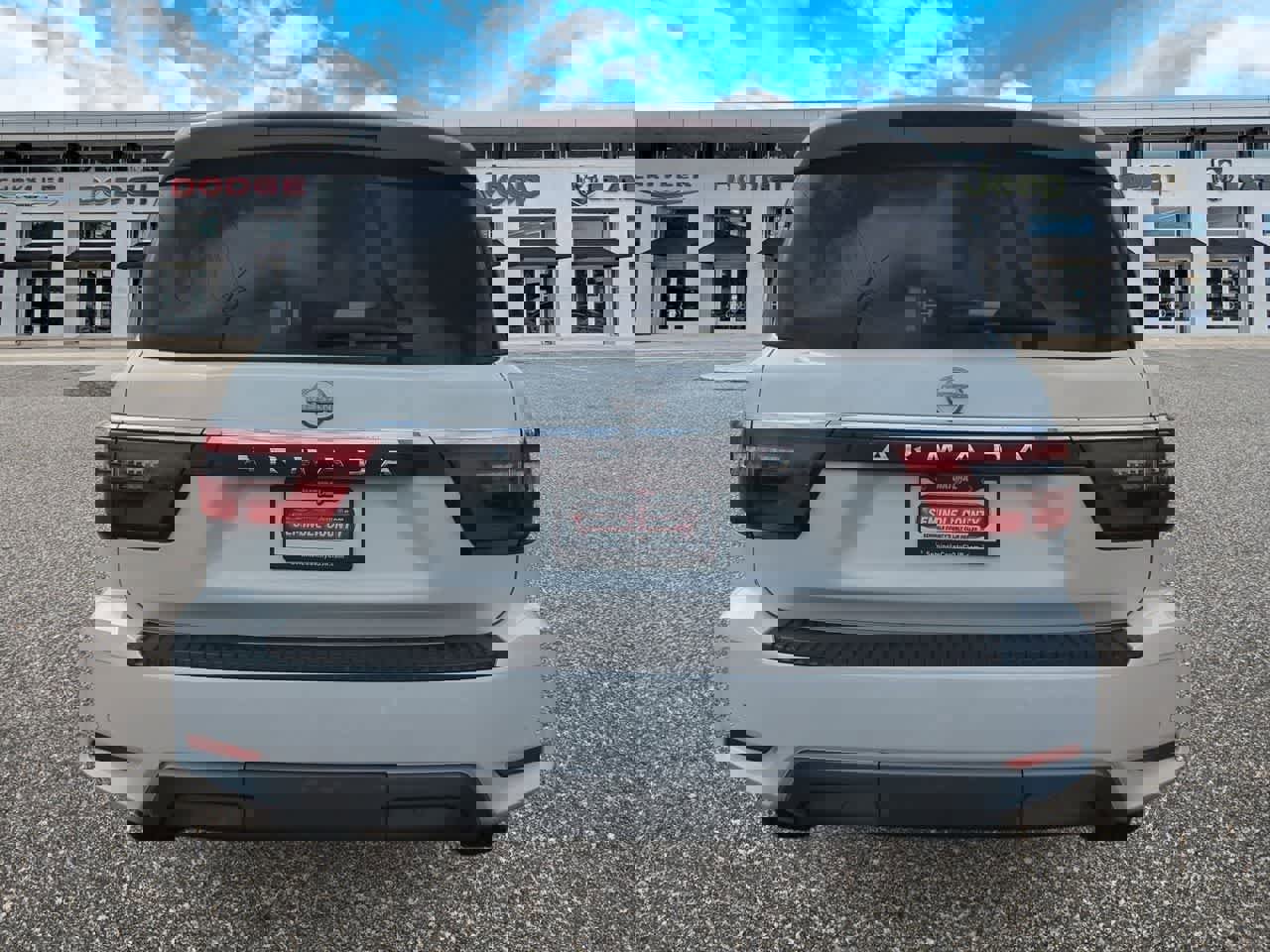 Used 2021 Nissan Armada SV image 7