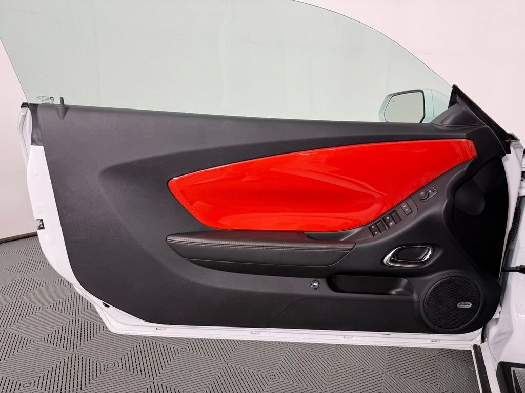 Used 2013 Chevrolet Camaro SS RWD image 17