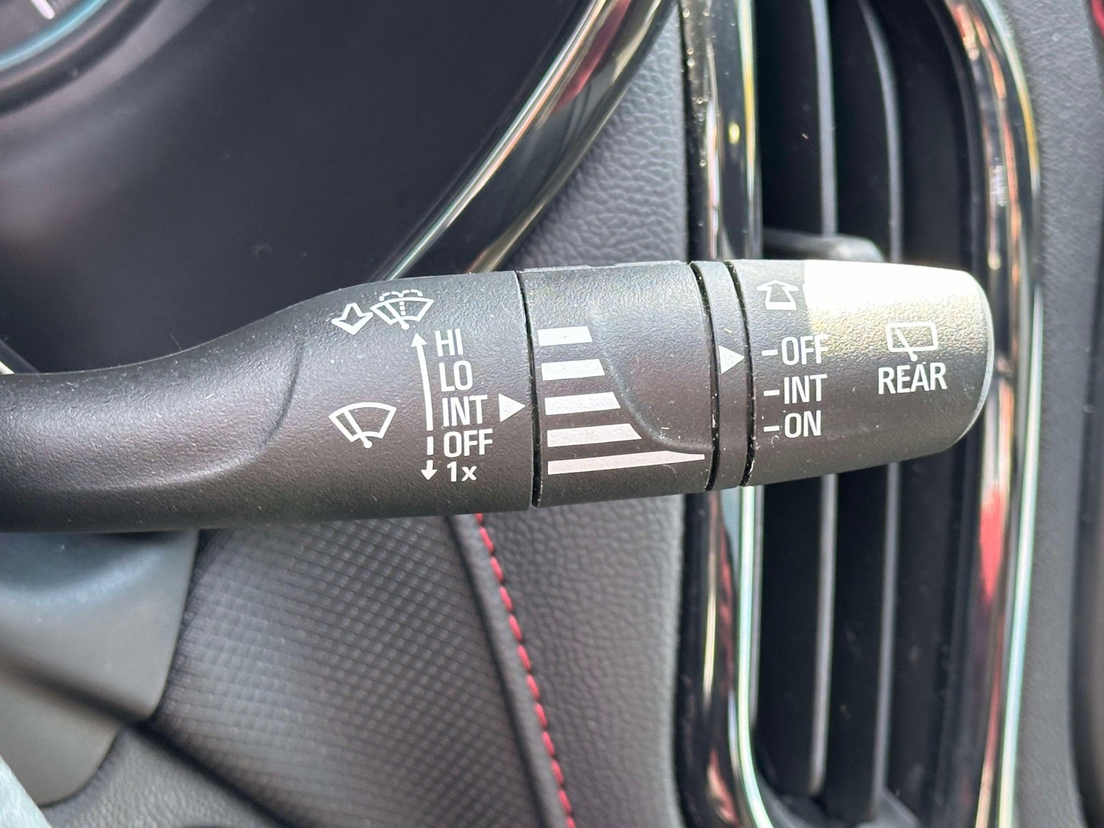 Certified 2023 Chevrolet Equinox RS image 24