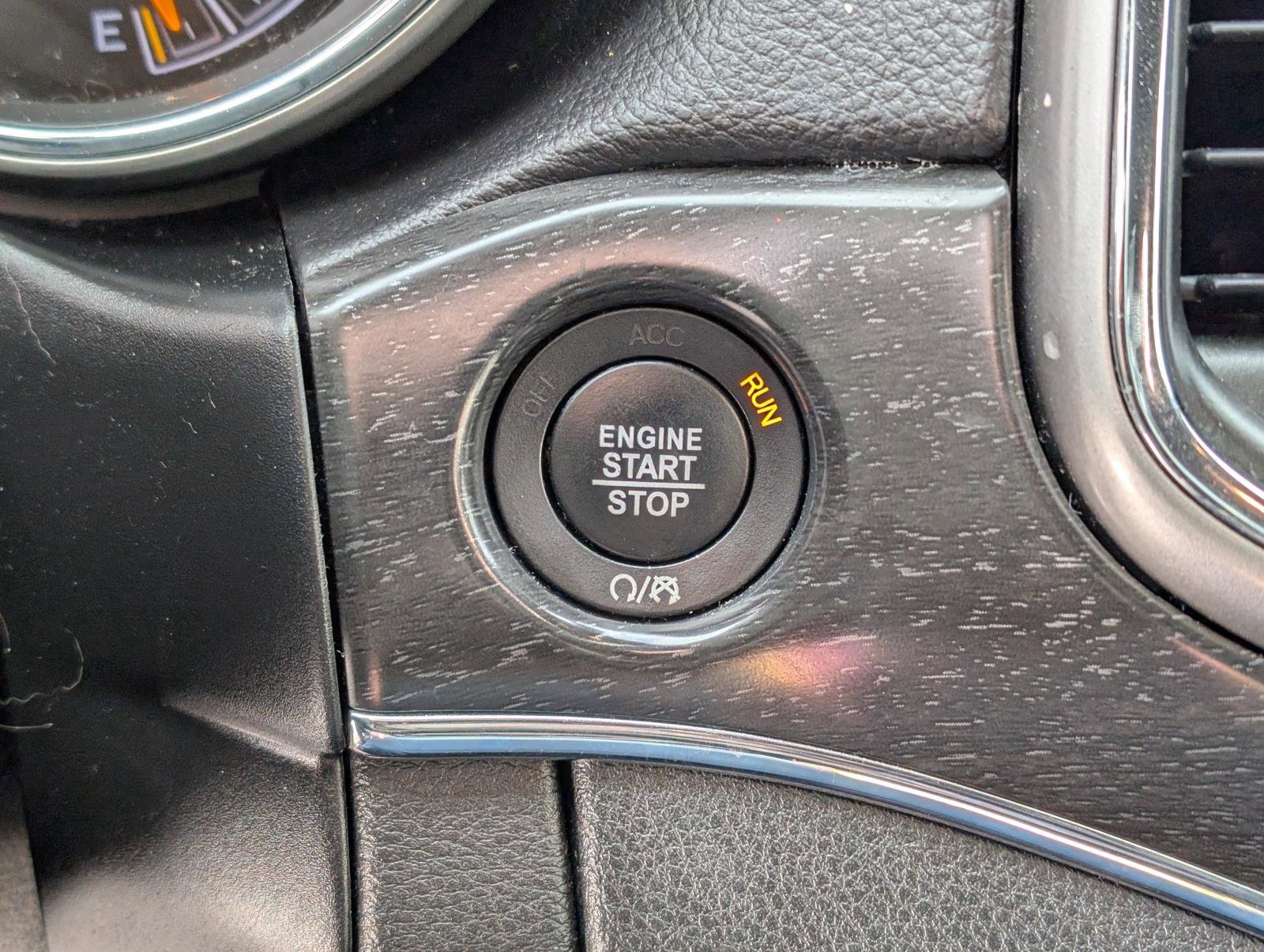 Used 2018 Jeep Grand Cherokee Limited image 24