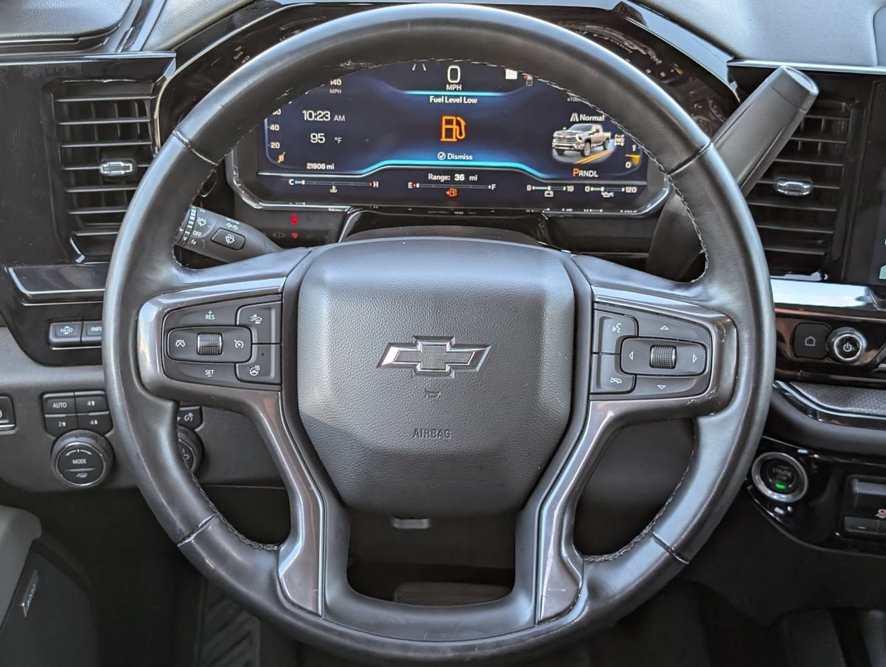 Used 2025 Chevrolet Silverado 2500 ZR2 w/ Technology Package AWD/4WD image 11